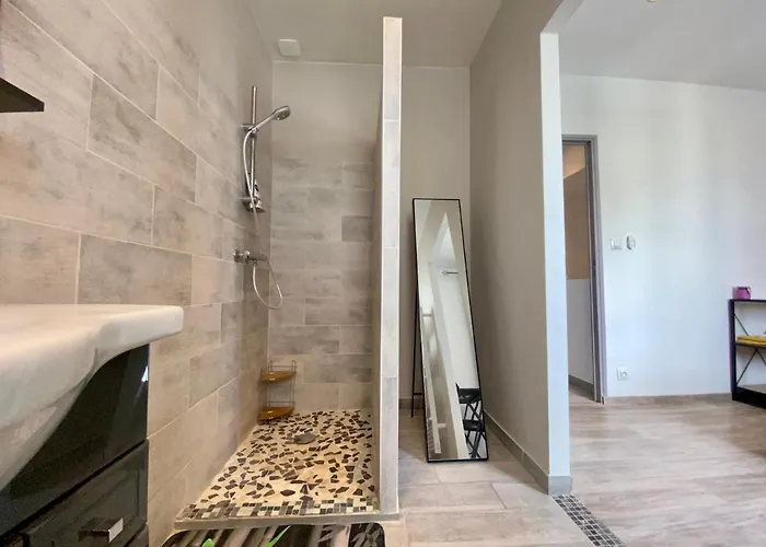 Semesterbostad Maison Tommy